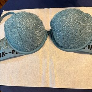 Victoria Secret 34D Date Push Up Bra With Lace Overlay Wired  In EUC Fast Ship